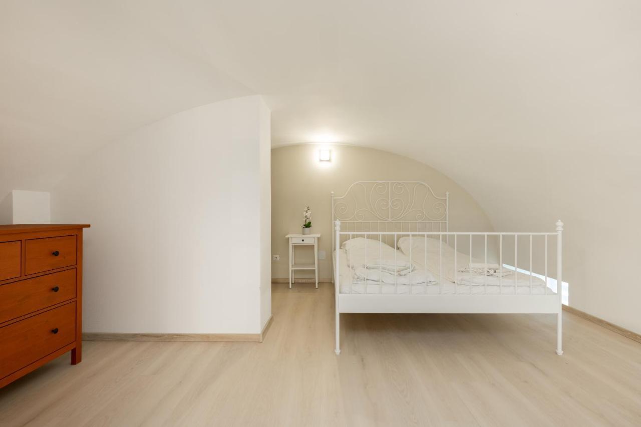 Appartement B17 Bajcsy